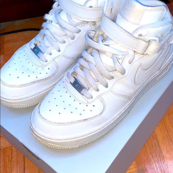 Airforce 1’s high tops(GS) - Picture 2 of 3